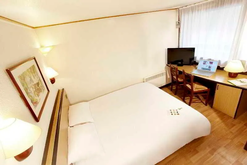 Kyriad Direct Marseille Ouest - Martigues Hotel